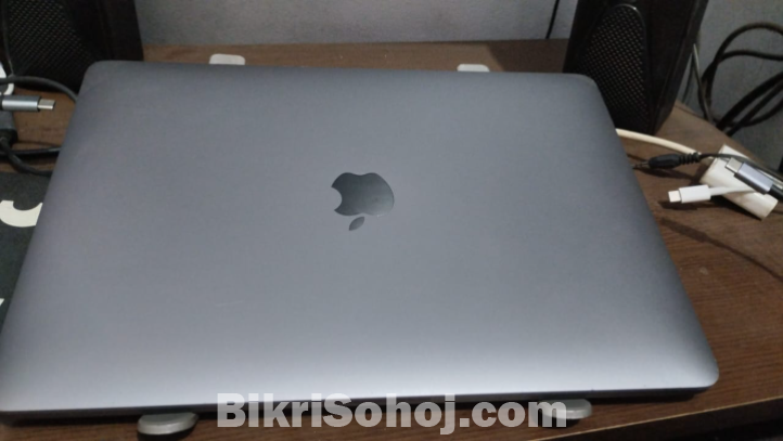 Macbook pro 2019, 1TB ssd, 16GB Ram